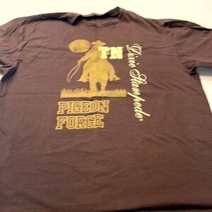 Pigeon Forge Dixie stampede TN mens L  to X large tag missing 22 pit to pit .